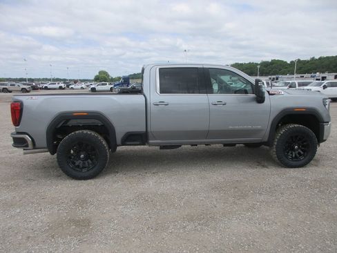 New 2026 GMC Sierra 2500 SLE w/ SLE Value Package; AWD/4WD image 3