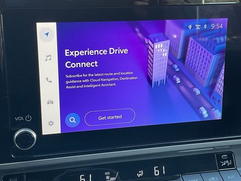 Used 2025 Toyota Camry SE image 30