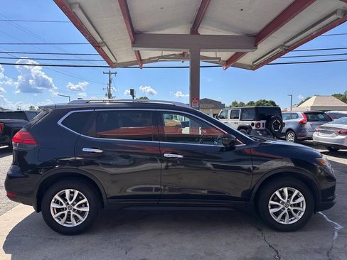 Used 2017 Nissan Rogue SV w/ SV Premium Package AWD/4WD image 8