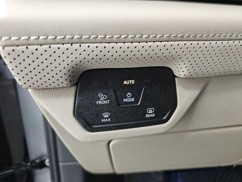 Used 2026 Volkswagen Atlas SE AWD/4WD image 17