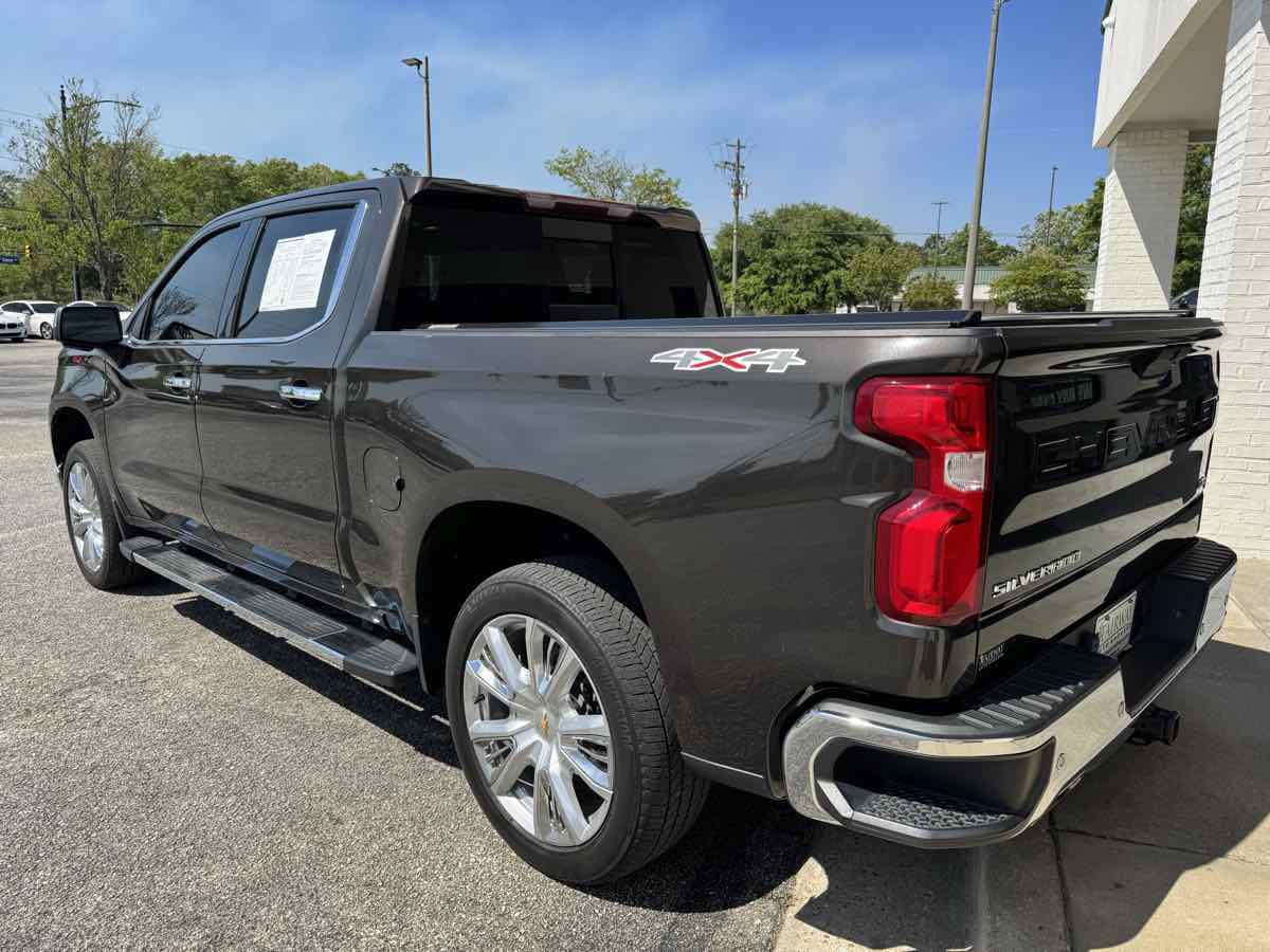 Used 2021 Chevrolet Silverado 1500 LTZ w/ LTZ Convenience Package II AWD/4WD image 45