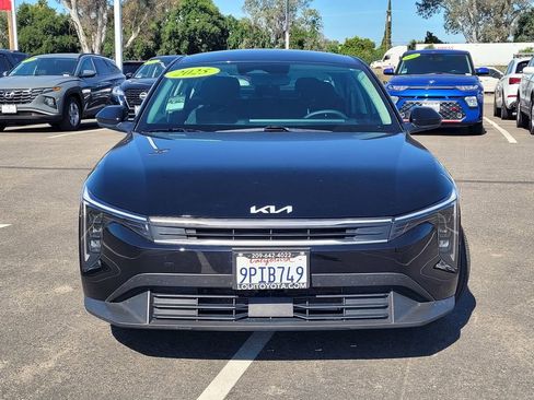 Used 2025 Kia K4 FWD image 2