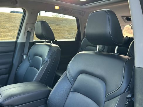 Used 2023 Nissan Pathfinder SL w/ SL Premium Package image 27