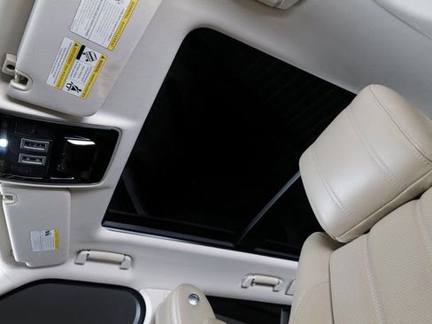 Used 2017 Land Rover Range Rover Supercharged image 24