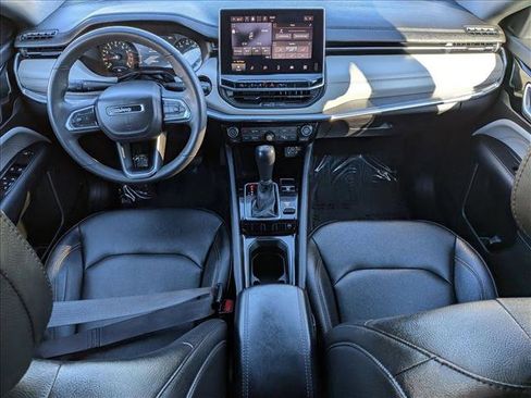 Used 2024 Jeep Compass Limited image 17