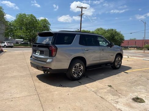 Used 2025 Chevrolet Tahoe Z71 AWD/4WD image 5