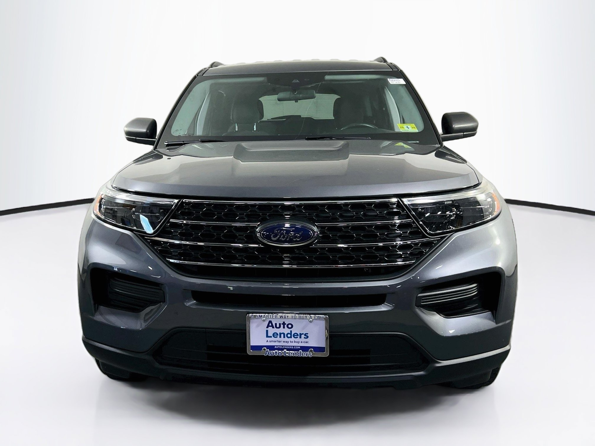 Used 2021 Ford Explorer XLT AWD/4WD image 2