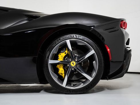 Used 2022 Ferrari SF90 Stradale image 14