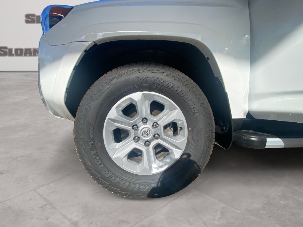 Used 2024 Toyota 4Runner SR5 Premium w/ Moonroof Package AWD/4WD image 14