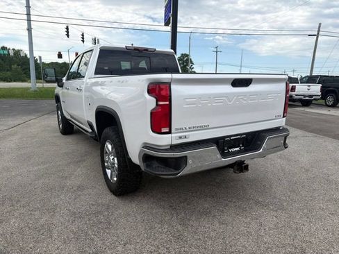 Used 2024 Chevrolet Silverado 2500 LTZ w/ LTZ Convenience Package AWD/4WD image 9