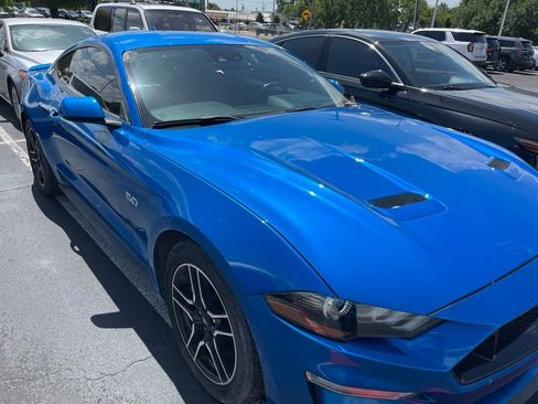 Used 2021 Ford Mustang GT RWD image 3