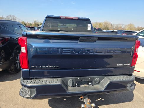 Used 2020 Chevrolet Silverado 1500 Custom w/ Custom Value Package image 8