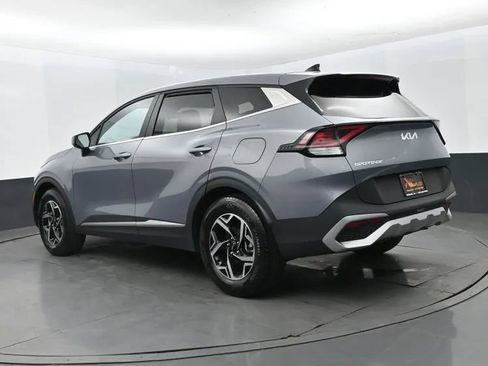 Used 2025 Kia Sportage LX FWD image 9