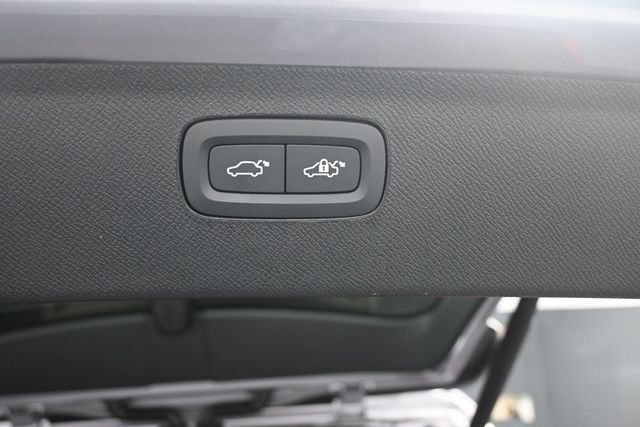 Certified 2026 Volvo XC90 T8 Core w/ Protection Package Premier AWD/4WD image 25