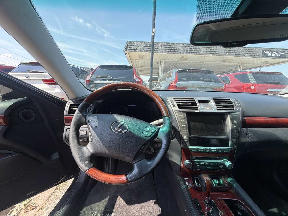 Used 2011 Lexus LS 460 w/ Luxury Value Edition RWD image 5