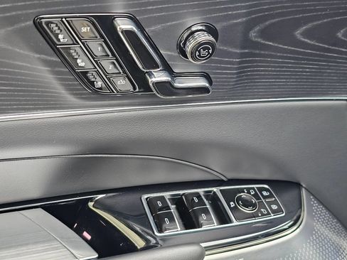 Certified 2024 Cadillac Lyriq Luxury w/ LPO, Floor Liner Package AWD/4WD image 22