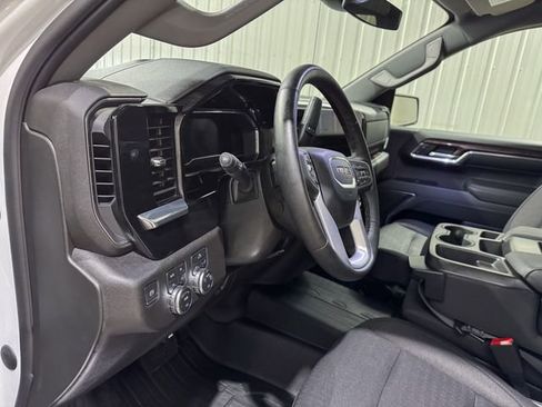 Used 2023 GMC Sierra 1500 SLE image 12