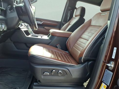Used 2024 GMC Sierra 2500 Denali Ultimate AWD/4WD image 13