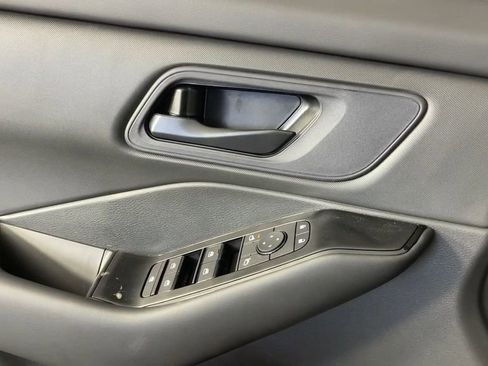 New 2025 Nissan Rogue S image 27