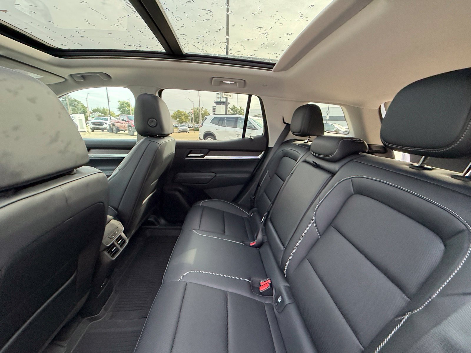 New 2027 GMC Terrain Denali w/ LPO, Floor Liner Package AWD/4WD image 5