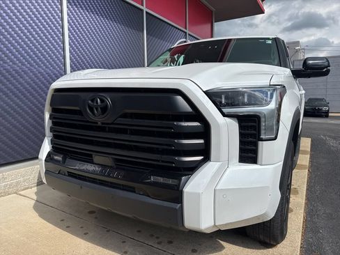 Used 2024 Toyota Tundra Limited AWD/4WD image 24