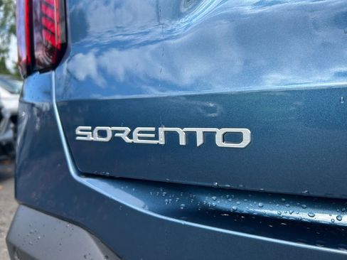 Used 2025 Kia Sorento SX Prestige image 32