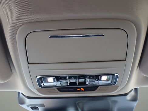 Used 2025 Lincoln Corsair Grand Touring w/ Equipment Group 301A AWD/4WD image 25