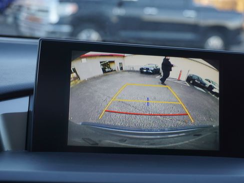 Used 2017 Lexus NX 300h AWD image 18