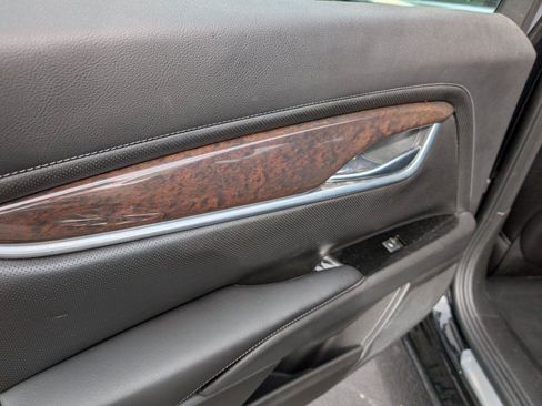 Used 2014 Cadillac XTS Luxury w/ Driver Awareness Package FWD image 32