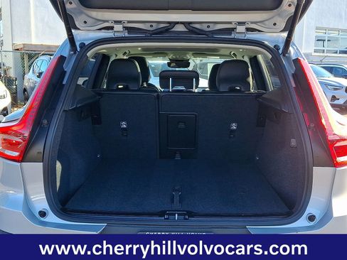 Certified 2025 Volvo XC40 B5 Plus image 31