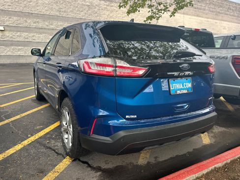 Certified 2022 Ford Edge SE image 6