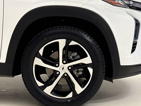 Used 2025 Chevrolet Trax RS w/ Sunroof Package FWD image 6