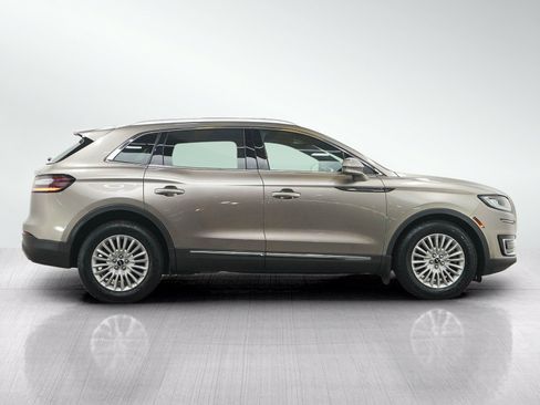 Used 2020 Lincoln Nautilus Premier AWD/4WD image 8