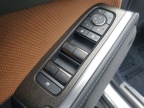 Used 2025 Lexus GX 550 image 21