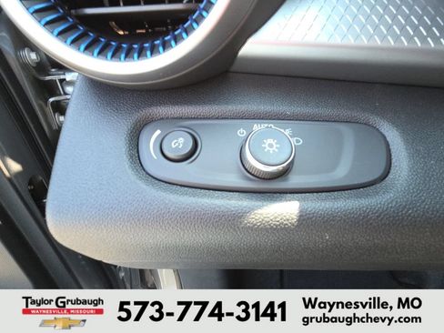 New 2026 Chevrolet Trax LS w/ LS Convenience Package FWD image 20