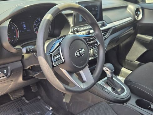 Used 2020 Kia Forte LXS FWD image 16