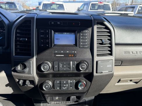 Used 2020 Ford F550 2WD Regular Cab Super Duty image 13