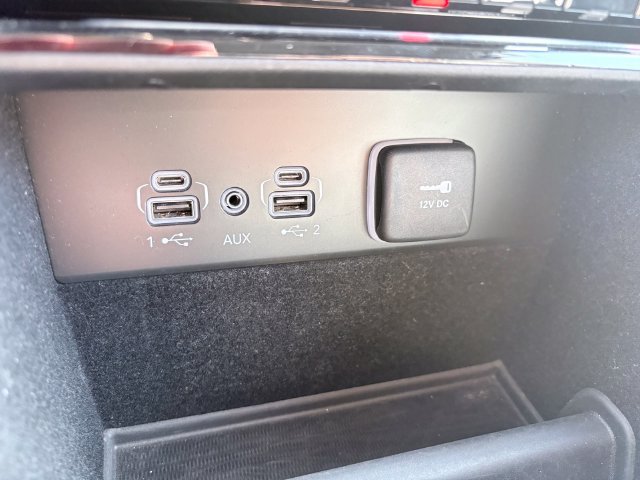 Used 2022 Jeep Grand Cherokee Limited AWD/4WD image 21