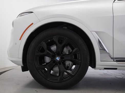 Certified 2026 BMW X7 xDrive40i w/ Premium Package AWD/4WD image 5