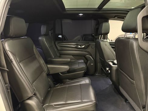 Used 2021 GMC Yukon XL Denali w/ Denali Premium Package image 26