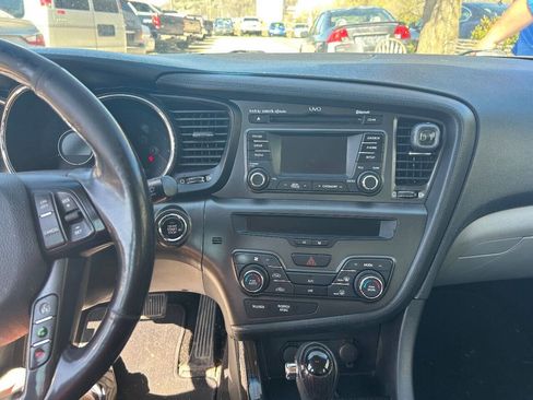 Used 2013 Kia Optima EX w/ Premium Pkg image 12