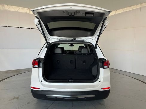 Used 2023 Chevrolet Equinox Premier AWD/4WD image 13