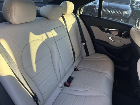 Used 2019 Mercedes-Benz C 300 Sedan image 9