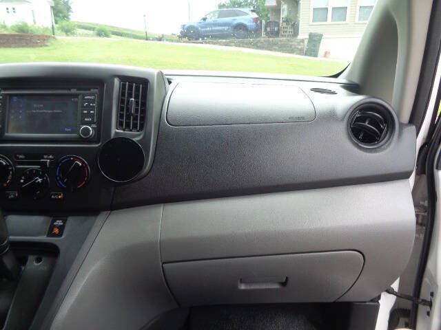 Used 2018 Nissan NV200 SV w/ Navigation Package FWD image 20