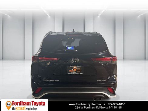 Used 2023 Toyota Highlander XSE AWD/4WD image 6