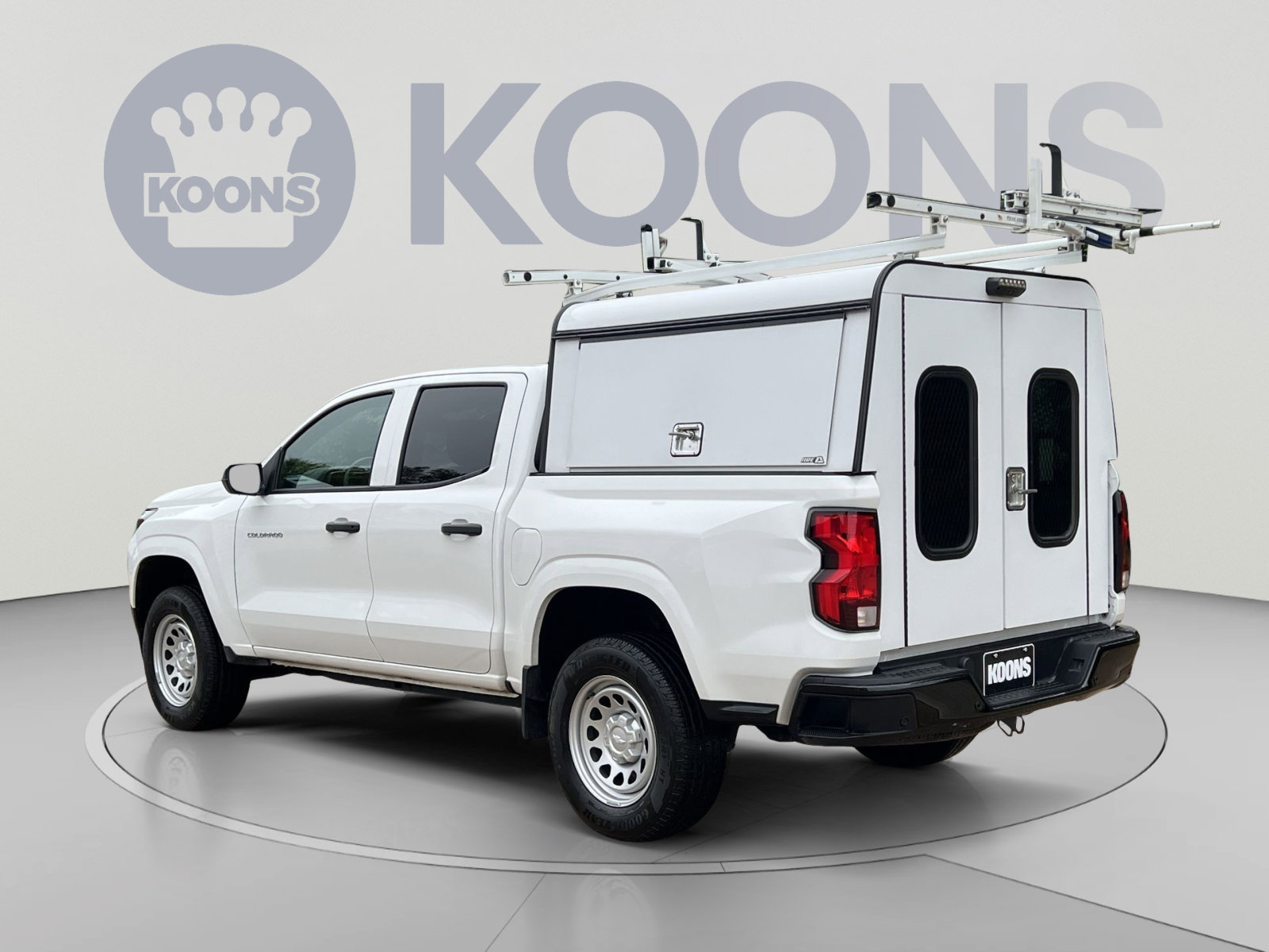 Used 2025 Chevrolet Colorado W/T RWD image 4