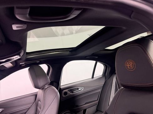 Used 2025 Alfa Romeo Giulia w/ Driving Assist Package RWD image 26