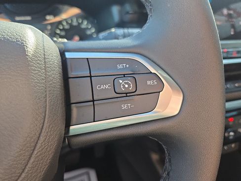 New 2026 Jeep Compass Latitude AWD/4WD image 39