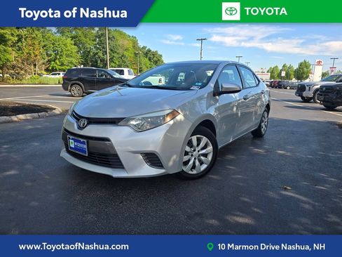 Used 2015 Toyota Corolla LE FWD image 1