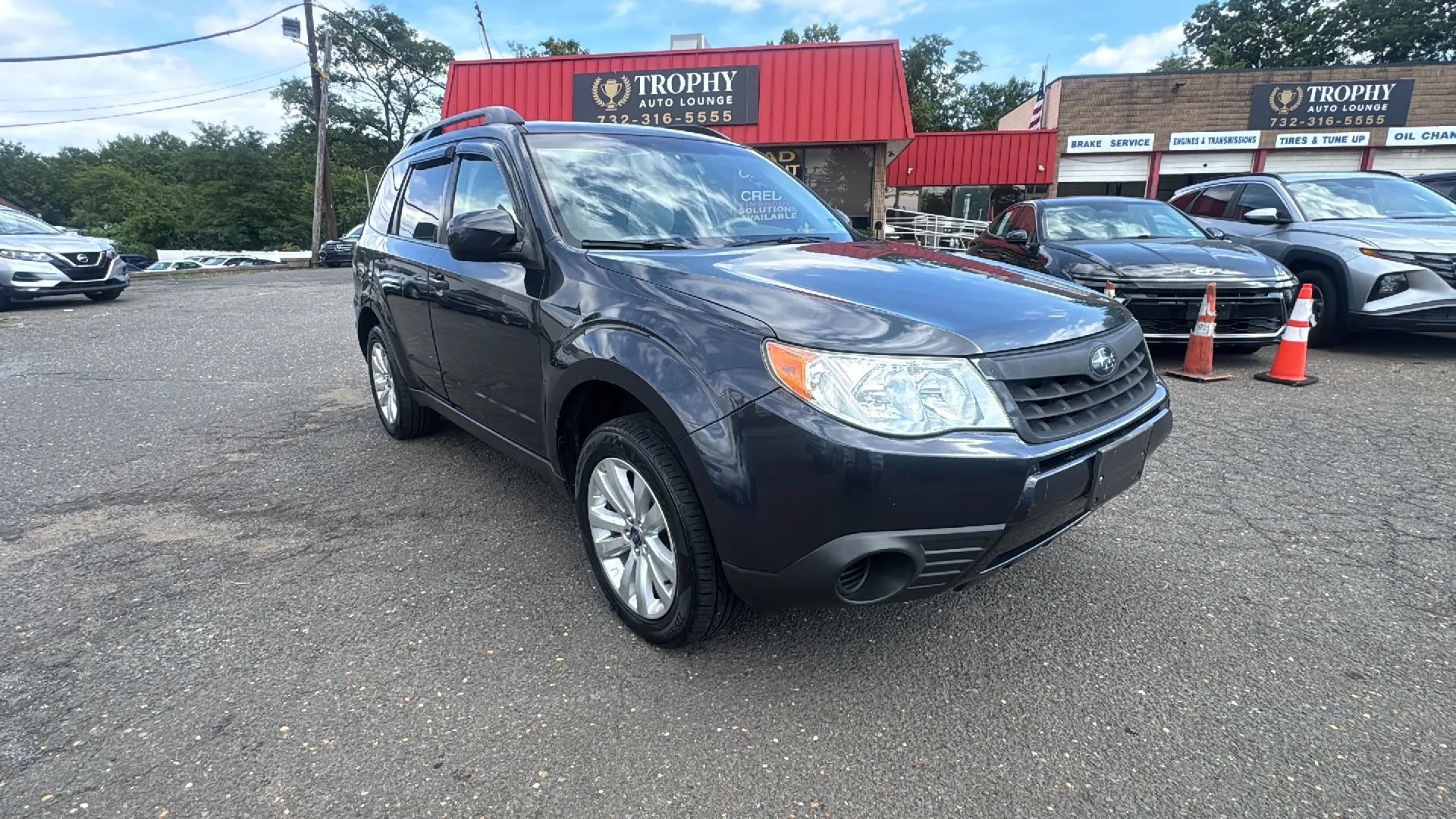 Used 2011 Subaru Forester 2.5X Premium w/ All-Weather Pkg AWD/4WD image 3
